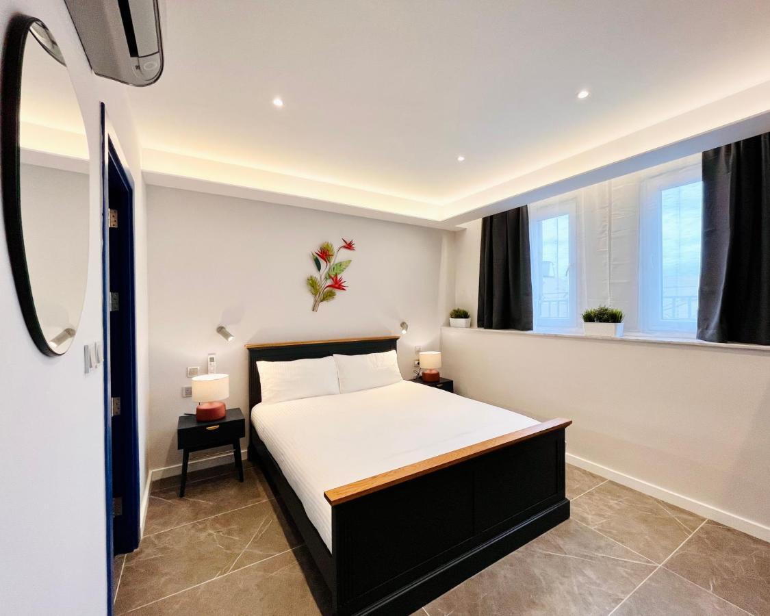 8 Bedroom House With Pool Сasa de vacaciones Sliema
